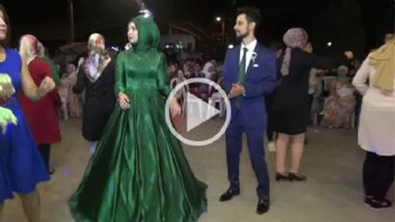 Gelin Damat Ortalığı Yıktılar Yok Böyle Bir Oyun