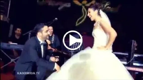 Gelin ile Damat'ın Salona müthiş girişi