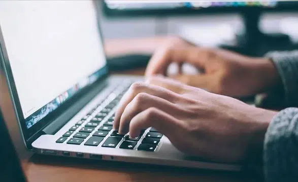 Senai Demirci Kimdir? Biyografisi ve Mesleki Geçmişi