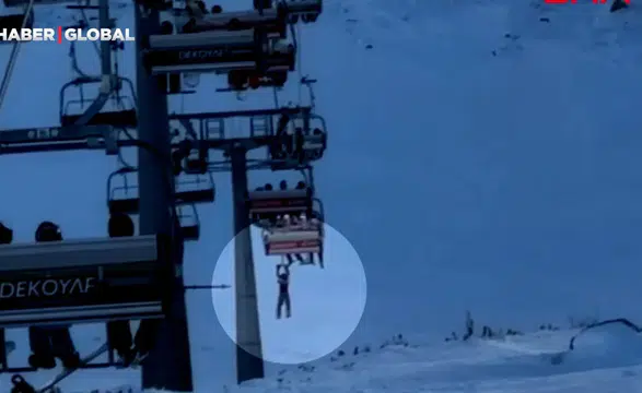 Düşen Snowboardını Almak İçin Telesiyejde Asılı Kaldı