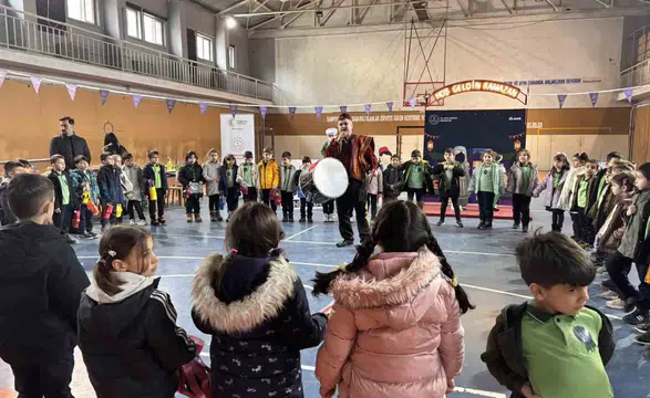 Maarifin Kalbinde Ramazan Programı Zonguldak'ta Öğrencilerle Buluştu
