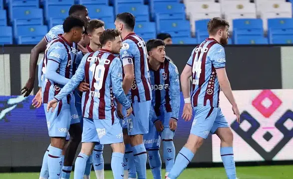 Trabzonspor'da Üç Eksik Oyuncu ile Ziraat Türkiye Kupası'nda Başakşehir ile Karşılaşacak