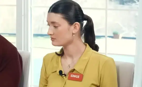 Yemekteyiz Simge Hanım Kimdir, Nereli ve Kaç Yaşındadır?