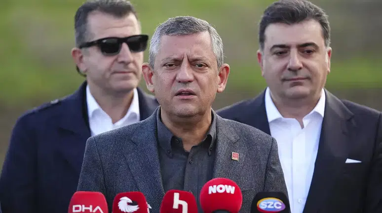 Özgür Özel'den İddianameye Sert Tepki: "Cesaretiniz Varsa Canlı Yayın İstiyoruz"