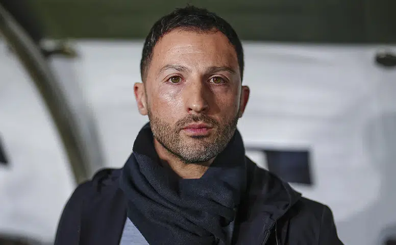 Fenerbahçe, Tedesco'nun Ağır Enfeksiyon Geçirdiğini Açıkladı ve Dönüş Tarihini Belirtti