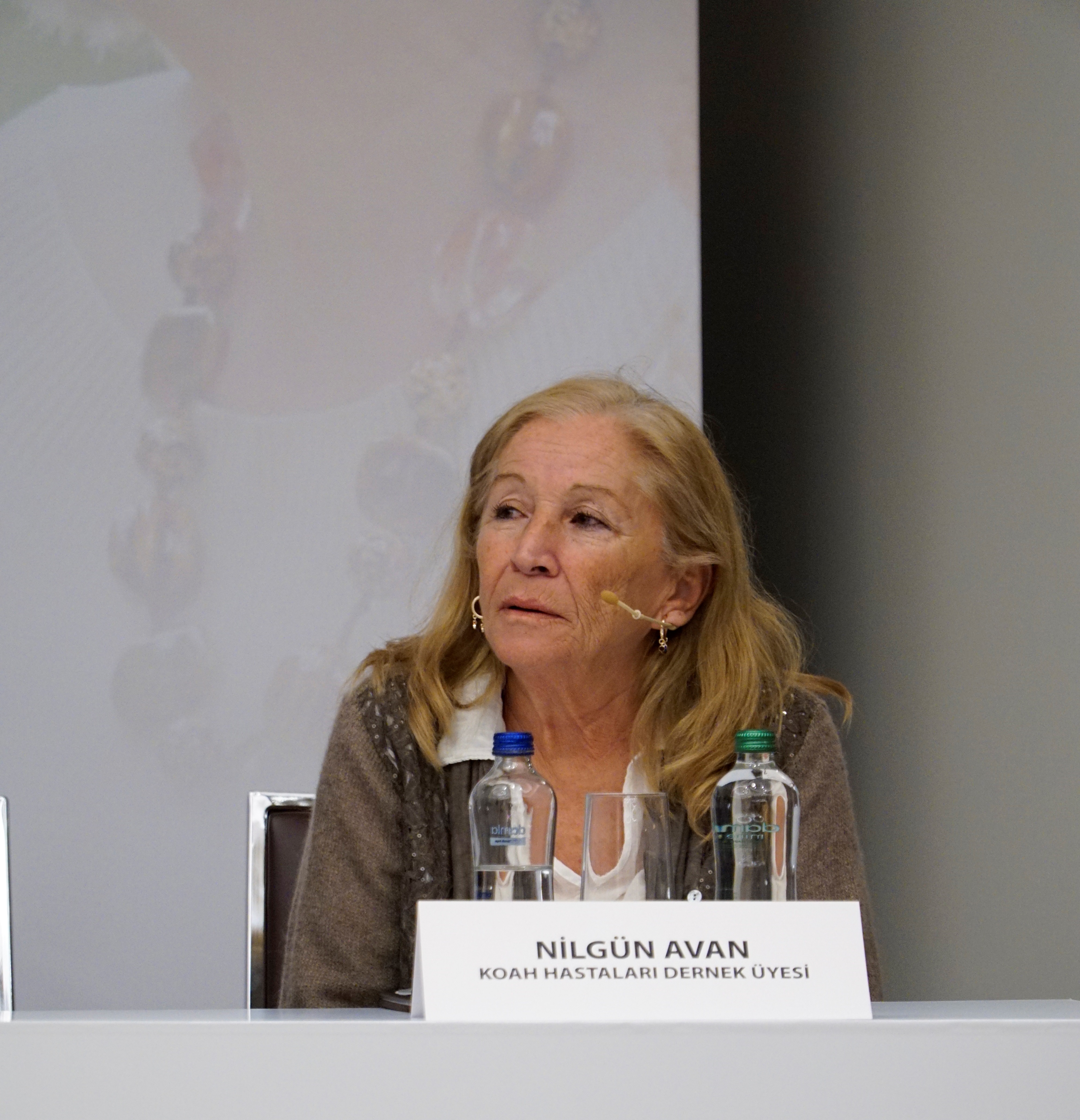 1510735816_KOAH_Hastalar___Dernek___yesi_Nilg__n_Avan