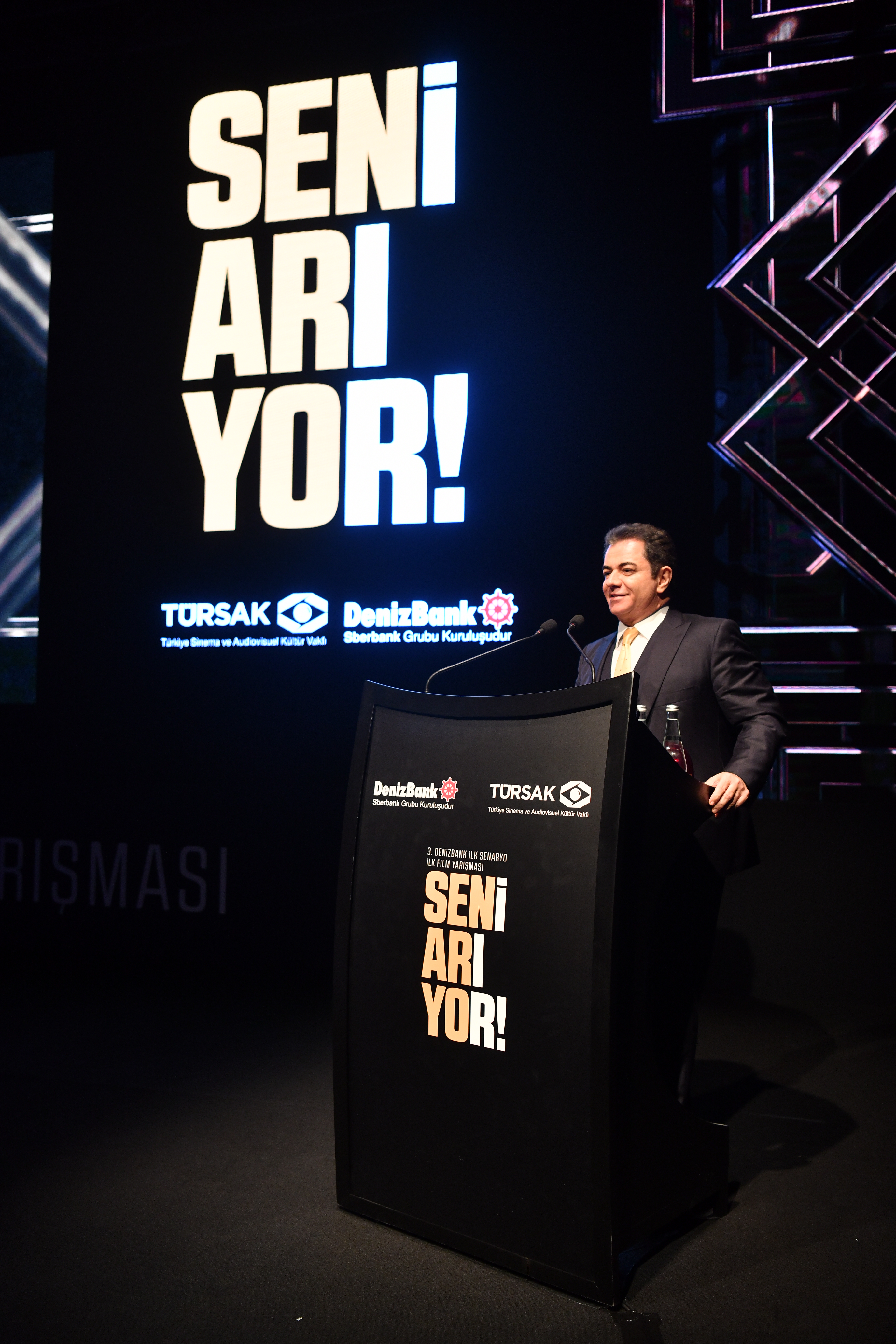 1543955274_Hakan_Ates