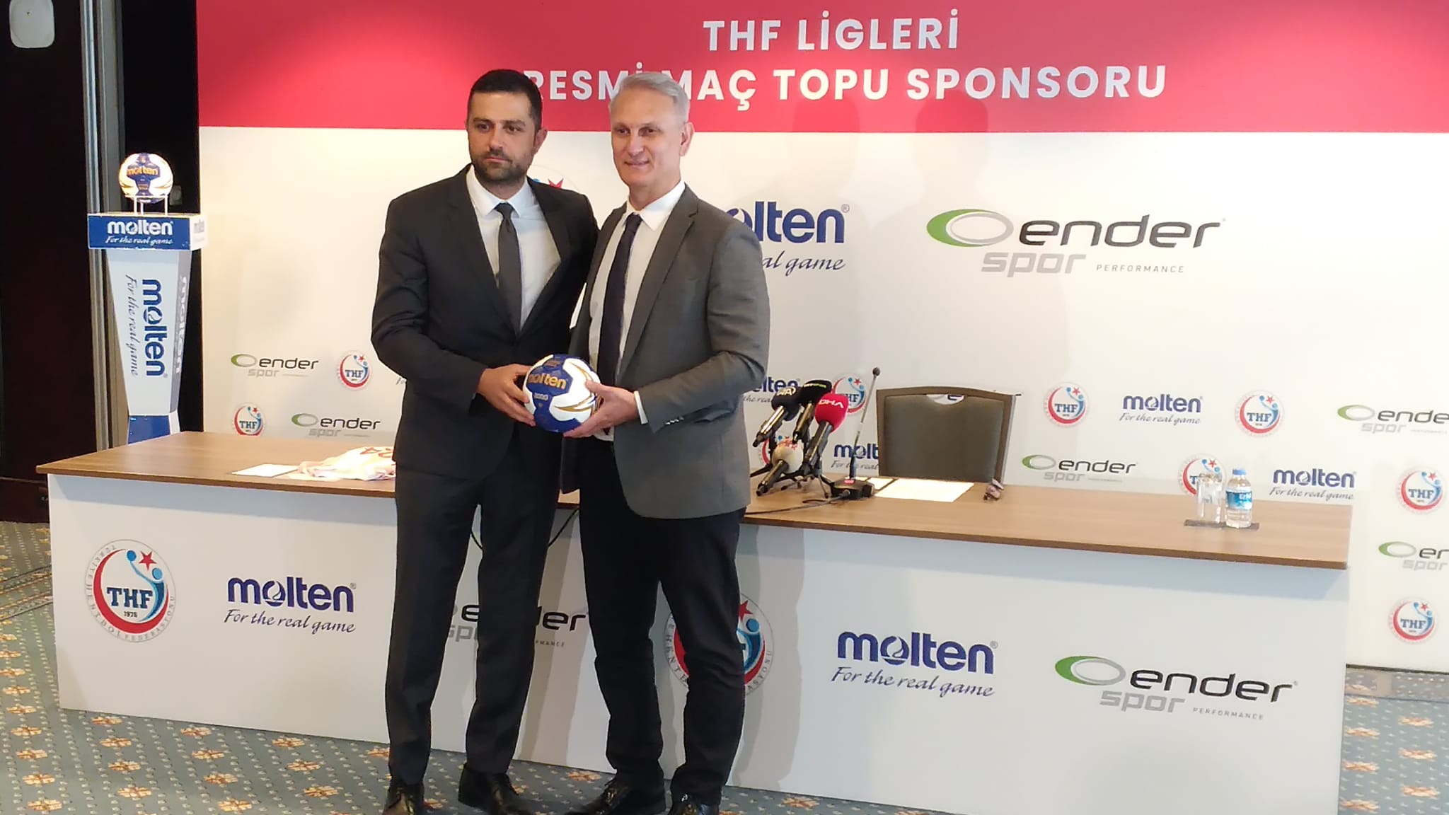 5f6e8b4b-b3a4-4515-a304-1c9741aa6f0e