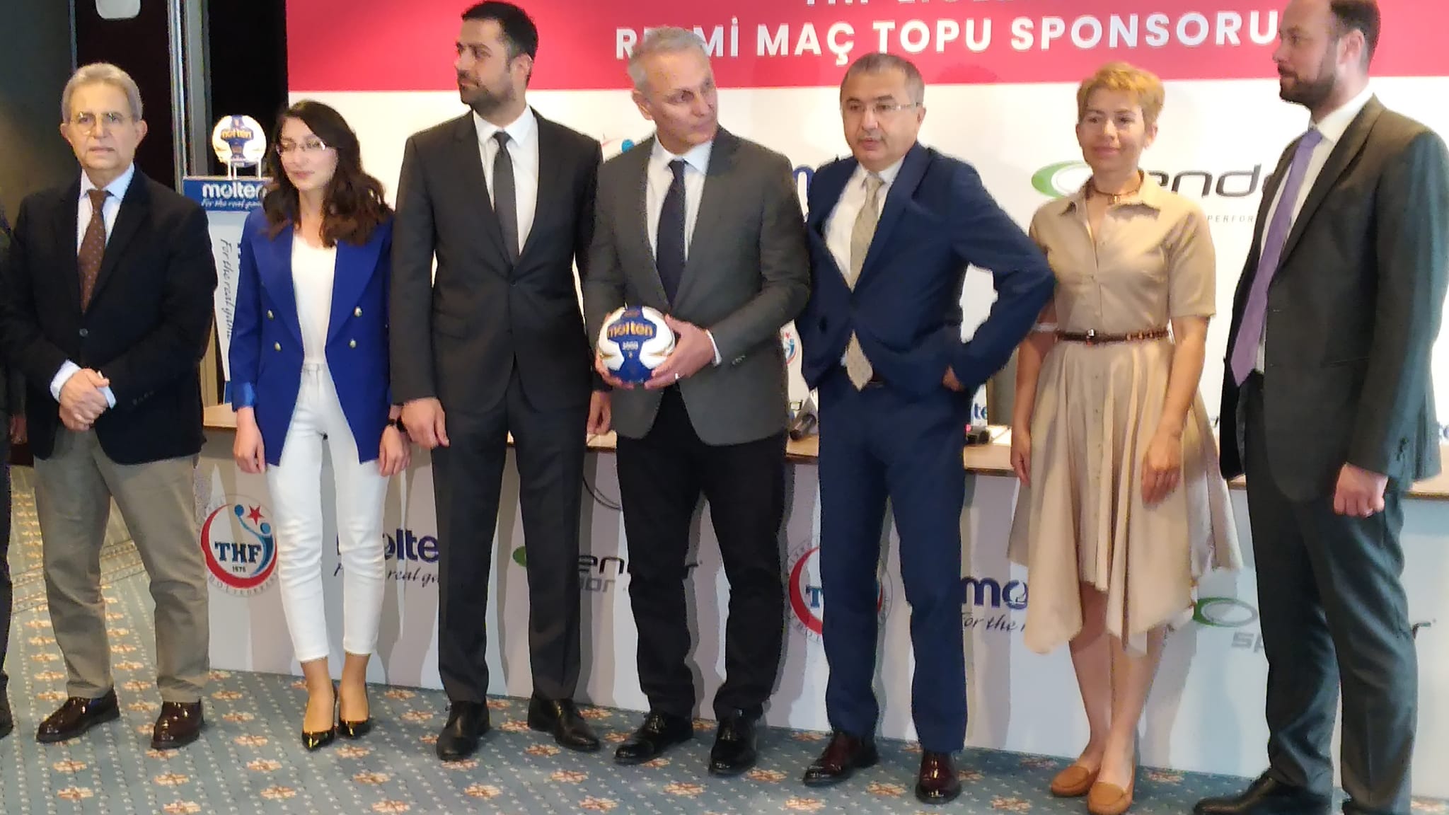 aabfb586-0b81-424b-b08a-3fda59b0b196