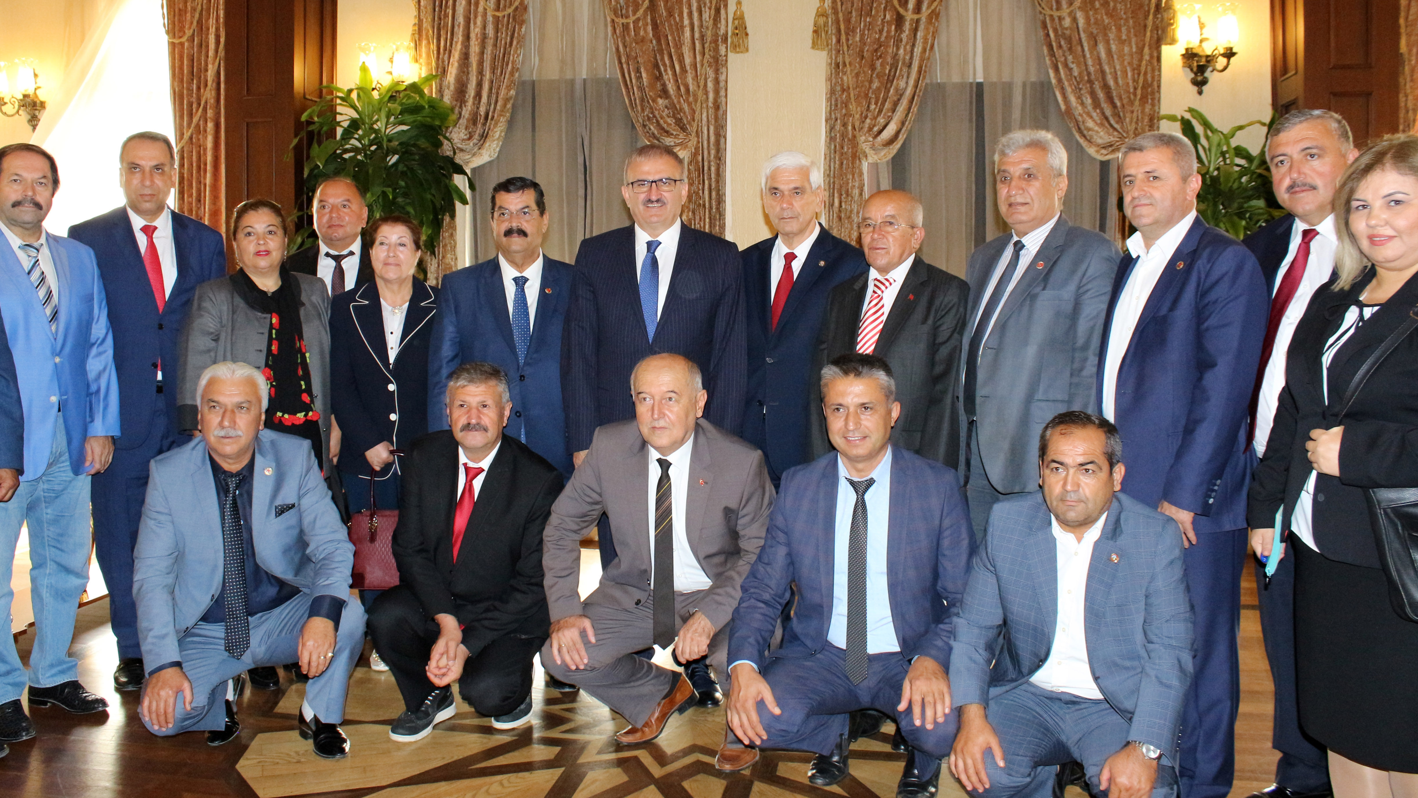 validen-muhtarlara-kahvalti-yapani-resimleyin-gonderin-talimati_9665_dhaphoto4