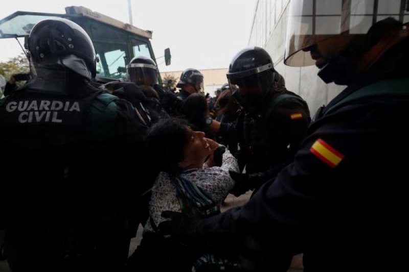 Barcelona sokakları savaş alanına döndü 1