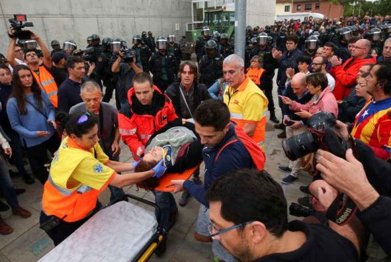 Barcelona sokakları savaş alanına döndü 10