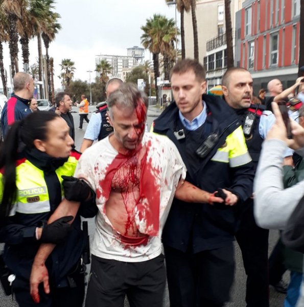 Barcelona sokakları savaş alanına döndü 11