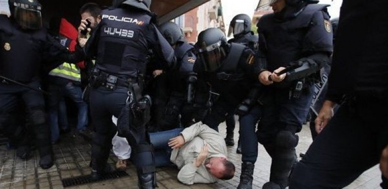Barcelona sokakları savaş alanına döndü 20