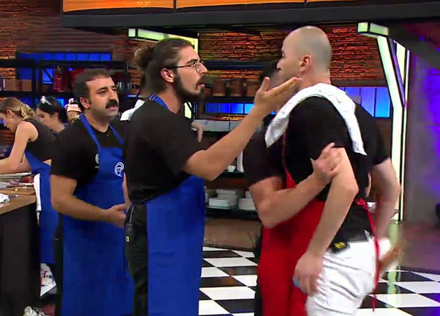 MasterChef'ten kovulan Murat herkese küfür etti 3