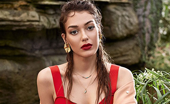 Dilan Çiçek Deniz'in estetiksiz haline yağmurlu havada su verilmez 1